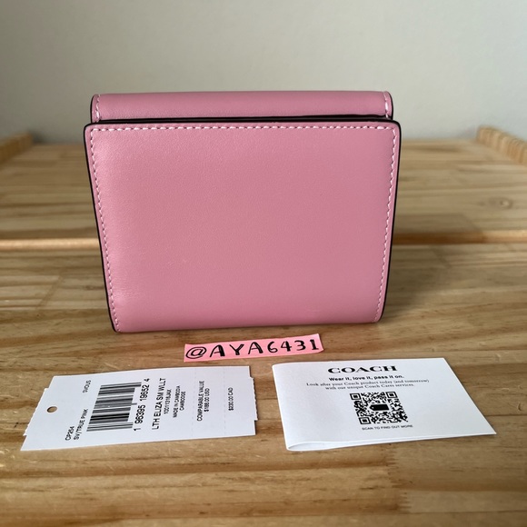 Coach Wallet🎈🎈 - Picture 2 of 10
